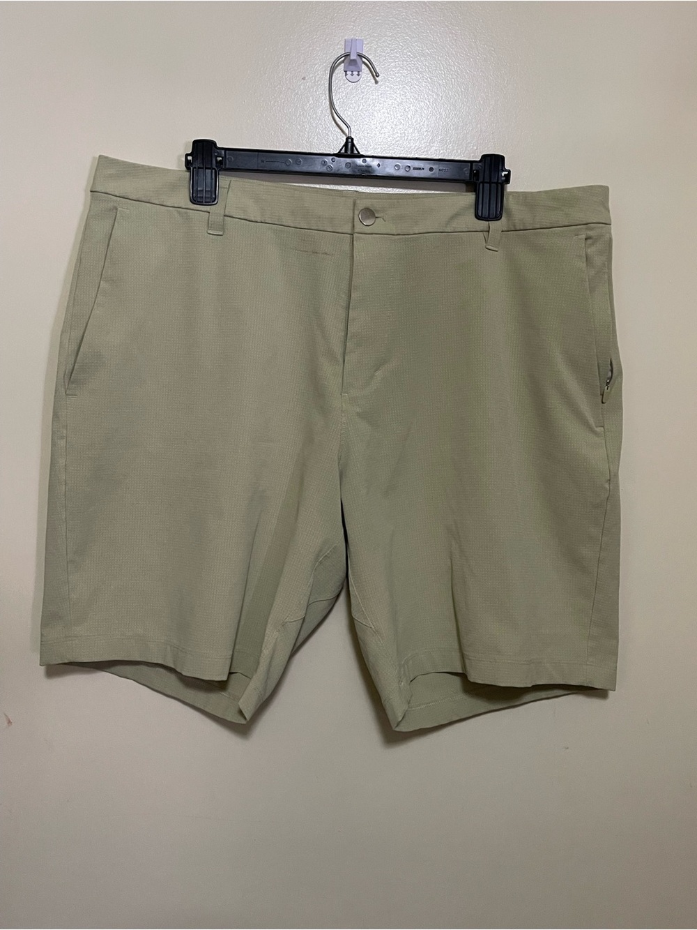lululemon Men's Flat Front Shorts - Olive Green
